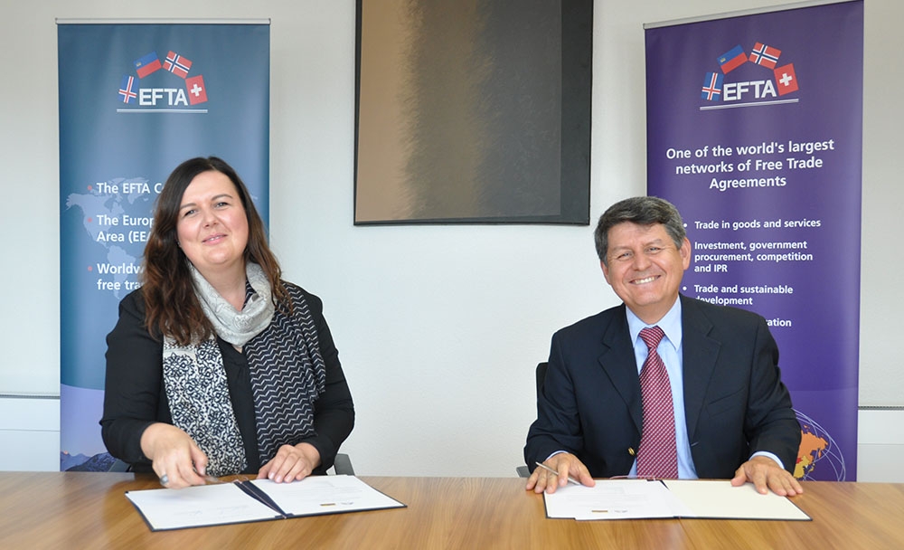 Vice Minister Humberto Jiménez Torres and Minister Karin Büchel at the meeting in EFTA's headquarters in Geneva. Vice Minister Humberto Jiménez Torres and Minister Karin Büchel at the meeting in EFTA's headquarters in Geneva.
