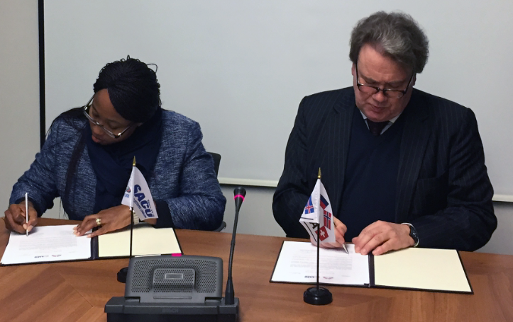 Senior Advisor Lars Erik Nordgaard from the Norwegian Ministry of Trade, Industry and Fisheries acted as EFTA’s spokesperson and Deputy Director General Xolelwa Mlumbi-Peter from the South African Department of Trade and Industry led the SACU delegation. Senior Advisor Lars Erik Nordgaard from the Norwegian Ministry of Trade, Industry and Fisheries acted as EFTA’s spokesperson and Deputy Director General Xolelwa Mlumbi-Peter from the South African Department of Trade and Industry led the SACU delegation.