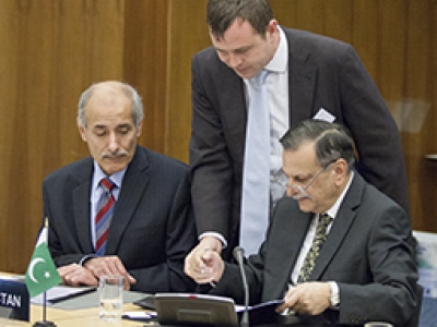 pakistan-signing-22-nov-2012256