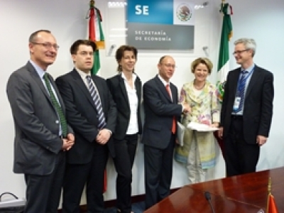 _010-05-07-efta-mexico-5th-jcm-50th-ann256