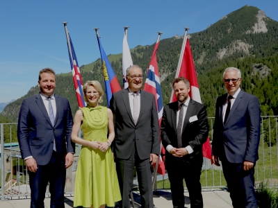 _019-06-24-ministerial-family1