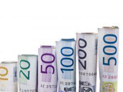 euro-bills256